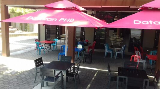 Patio Garden Umbrella
Upgrade your outdoor living space with DeconDesigns’ Patio Garden Umbrellas. Designed for patios, gardens, and commercial outdoor areas, these umbrellas provide excellent shade, sun protection, and style. Crafted with weather-resistant fabrics and strong frames, they withstand Malaysia’s tropical sun, rain, and occasional wind. Available in various sizes, shapes, and colors, they complement any patio or garden décor. Easy to use, adjust, and maintain, our Patio Garden Umbrellas create comfortable, inviting spaces for relaxation, dining, or social gatherings. DeconDesigns ensures every umbrella meets high standards of quality, functionality, and design, offering a reliable and elegant solution for outdoor shading in Malaysia.
please visit our website at www.decondesigns.com  or contact us  at +60167960331
